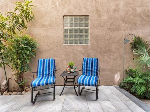 212 Hartford Avenue, Huntington Beach, CA