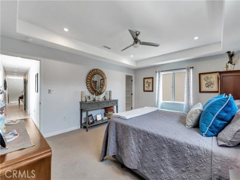 212 Hartford Avenue, Huntington Beach, CA