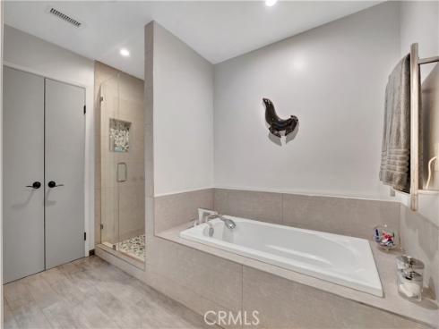 212 Hartford Avenue, Huntington Beach, CA