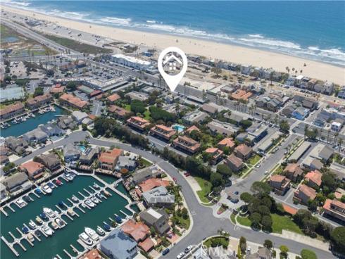 17142 Pacific Coast 201 , Huntington Beach, CA