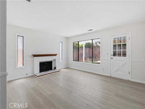 17081 Kampen Lane, Huntington Beach, CA