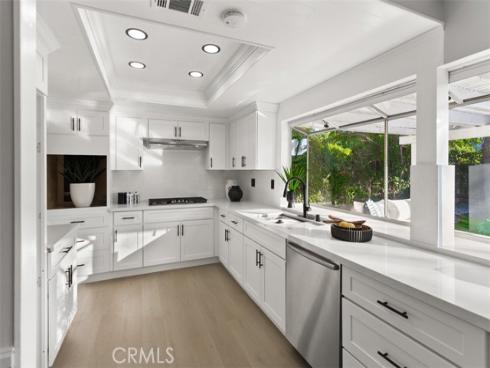 9882 Kings Canyon , Huntington Beach, CA