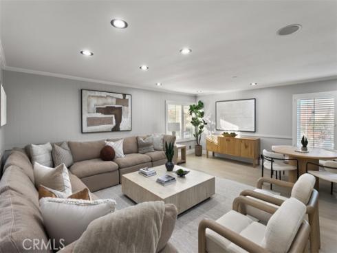 9882 Kings Canyon , Huntington Beach, CA
