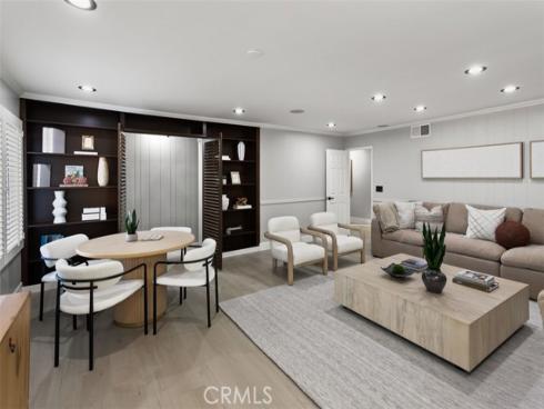 9882 Kings Canyon , Huntington Beach, CA