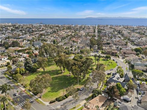 207  Memphis   Avenue, Huntington Beach, CA