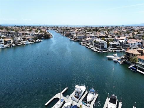 16451  Wimbledon  , Huntington Beach, CA