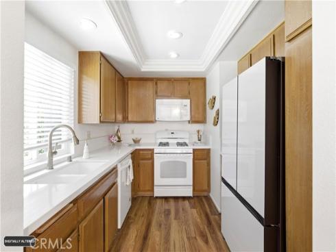 8932 Amador 1312A , Huntington Beach, CA