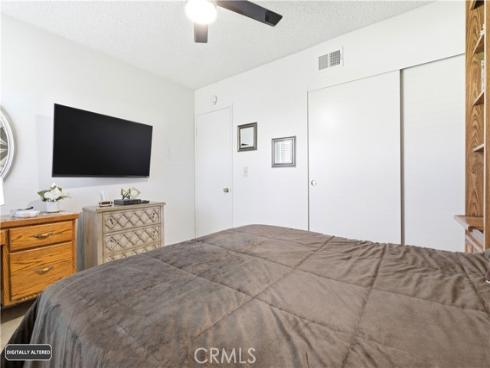 8932 Amador 1312A , Huntington Beach, CA