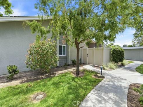 8932 Amador 1312A , Huntington Beach, CA