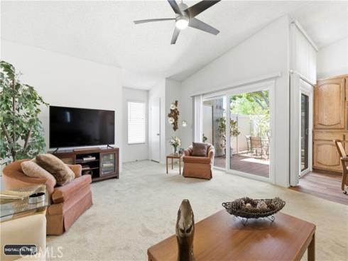 8932 Amador 1312A , Huntington Beach, CA