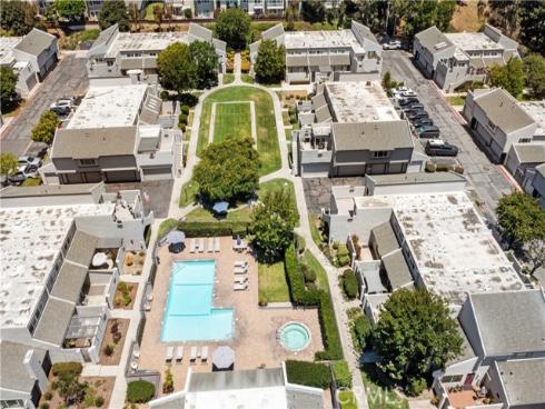 18692 Maplewood Cir , Huntington Beach, CA