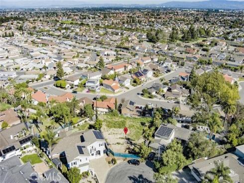 8351  Laura  , Huntington Beach, CA