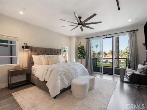 624 14th Street, Huntington Beach, CA