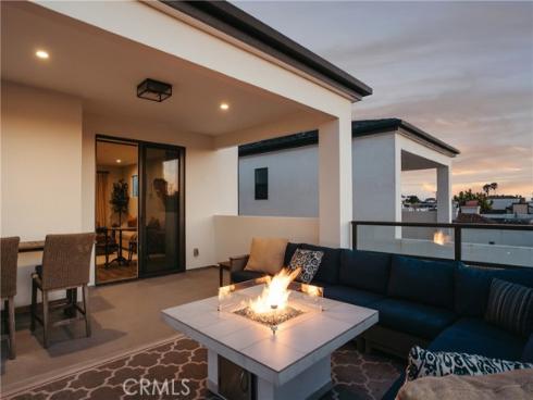 624  14th   Street, Huntington Beach, CA