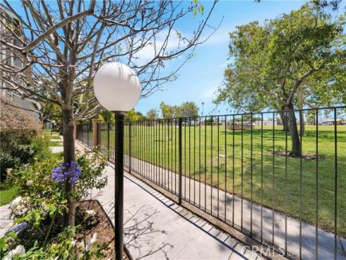 18292 Parkview , Huntington Beach, CA