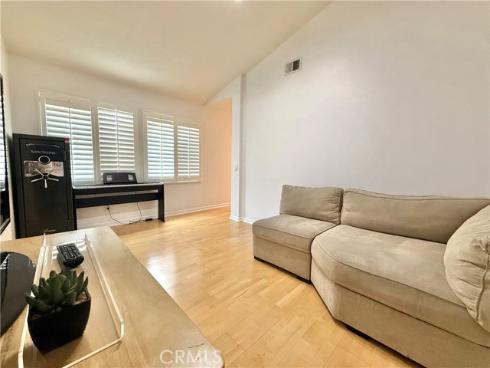 7402 Yellowtail Drive #204 204 Drive, Huntington Beach, CA
