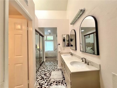 7402 Yellowtail Drive #204 204 Drive, Huntington Beach, CA