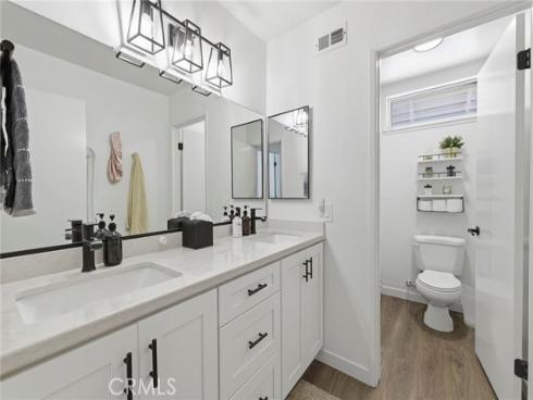 9717 Pettswood #6 Drive, Huntington Beach, CA