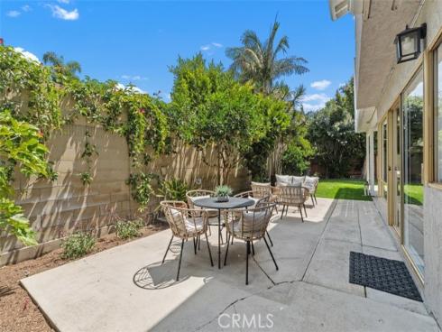 9001 Oceanwood Drive, Huntington Beach, CA