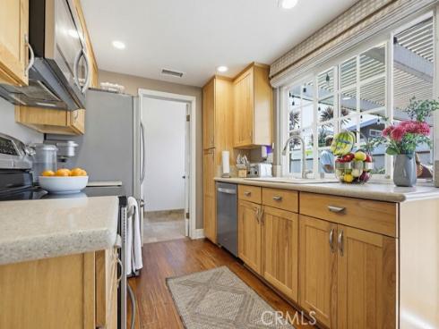 17711 Edwards , Huntington Beach, CA