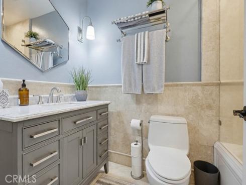 17711 Edwards , Huntington Beach, CA