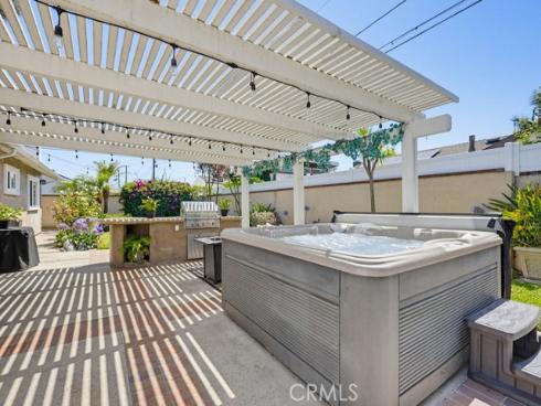 17711 Edwards , Huntington Beach, CA