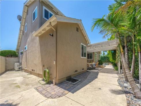 5511 Wendy Circle, Huntington Beach, CA