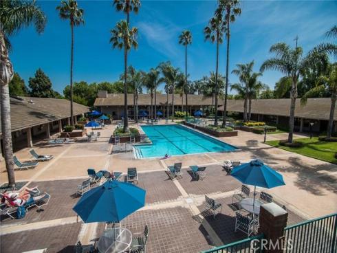 8777 Coral Springs 11H Court, Huntington Beach, CA