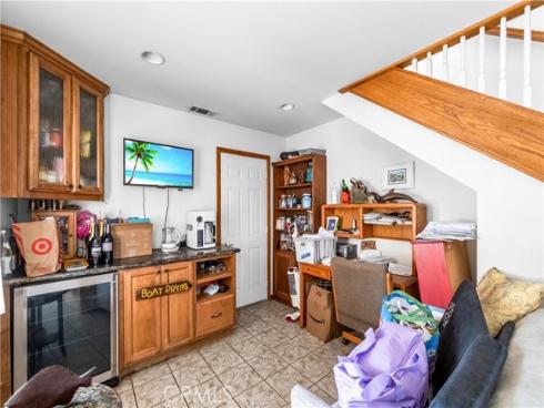21661 Kaneohe , Huntington Beach, CA