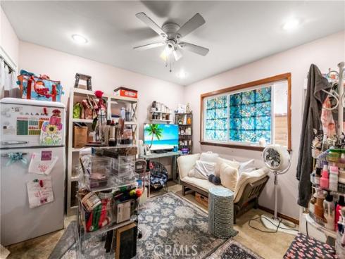 21661 Kaneohe , Huntington Beach, CA