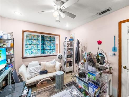 21661 Kaneohe , Huntington Beach, CA