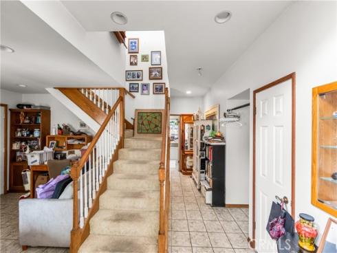 21661 Kaneohe , Huntington Beach, CA