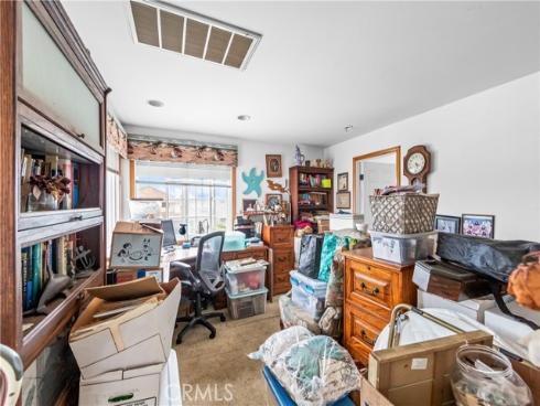 21661 Kaneohe , Huntington Beach, CA