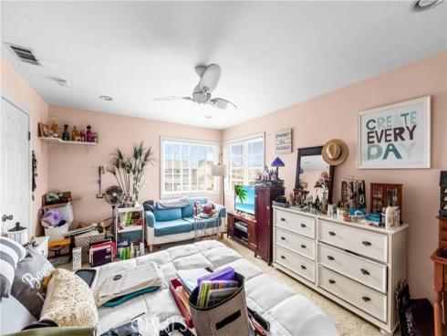 21661 Kaneohe , Huntington Beach, CA