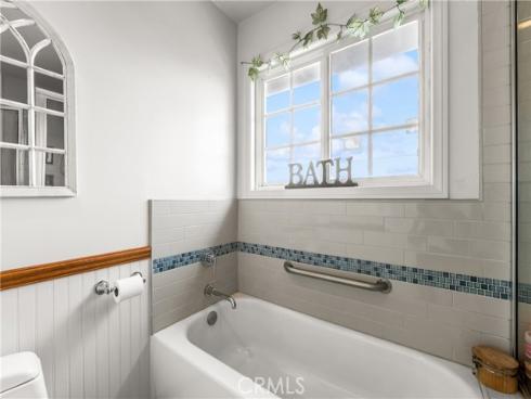 21661 Kaneohe , Huntington Beach, CA