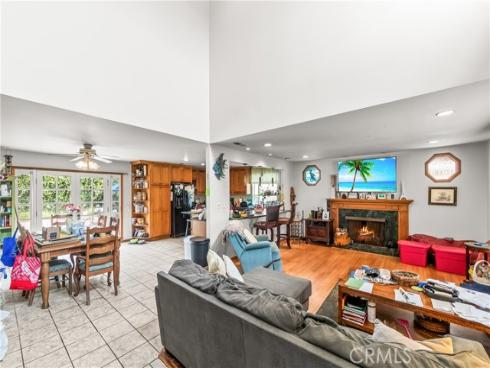 21661 Kaneohe , Huntington Beach, CA