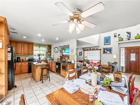 21661 Kaneohe , Huntington Beach, CA