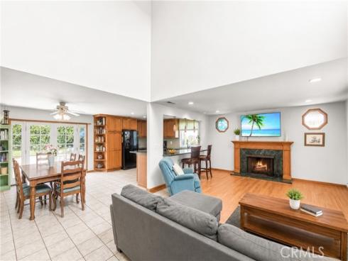 21661 Kaneohe , Huntington Beach, CA