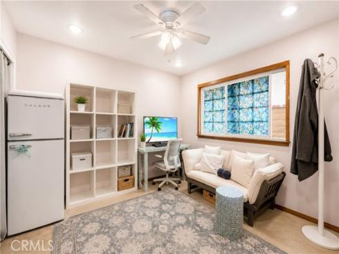 21661 Kaneohe , Huntington Beach, CA