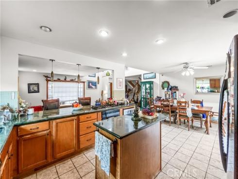 21661 Kaneohe , Huntington Beach, CA