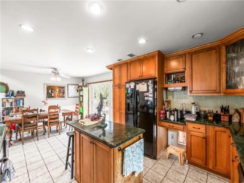 21661 Kaneohe , Huntington Beach, CA