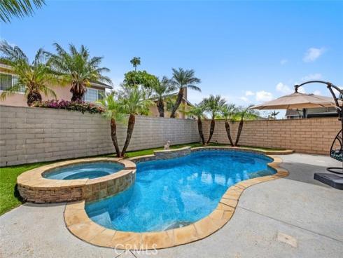 8412  Velvet   Circle, Huntington Beach, CA