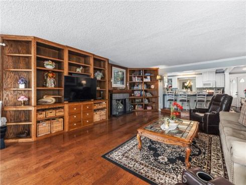 4722  Scenario  , Huntington Beach, CA