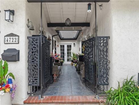 4722  Scenario  , Huntington Beach, CA