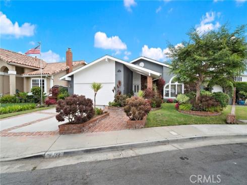 9532  Smokey  , Huntington Beach, CA