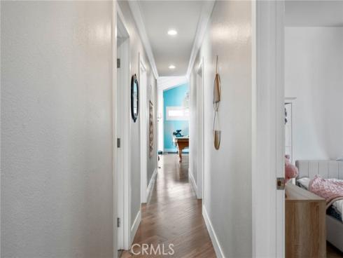 5471 Meadowlark Drive, Huntington Beach, CA