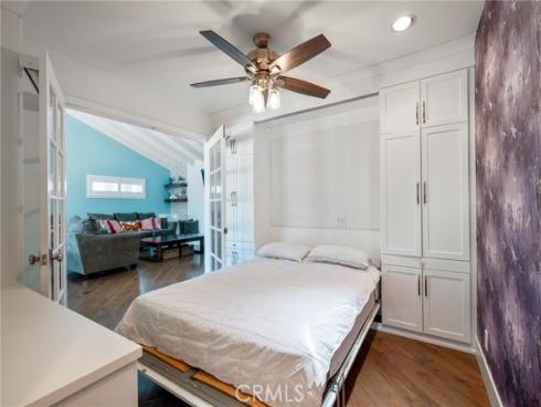 5471 Meadowlark Drive, Huntington Beach, CA