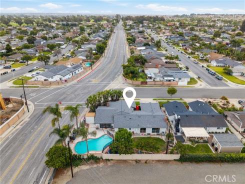 5471 Meadowlark Drive, Huntington Beach, CA