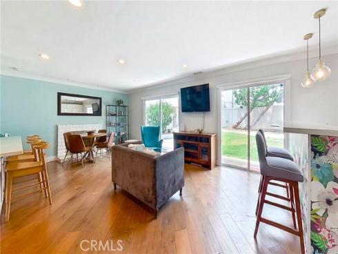 5471 Meadowlark Drive, Huntington Beach, CA