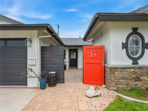 5471 Meadowlark Drive, Huntington Beach, CA